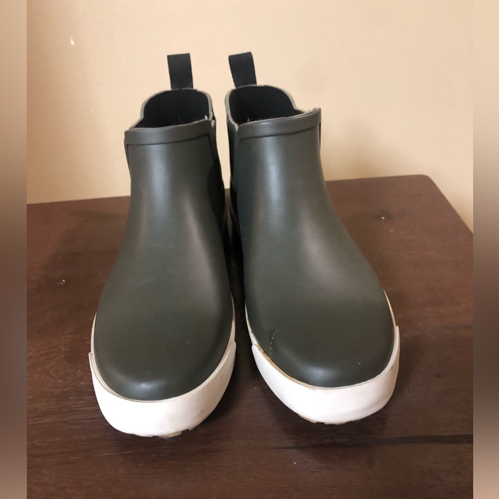 Green Rainboots